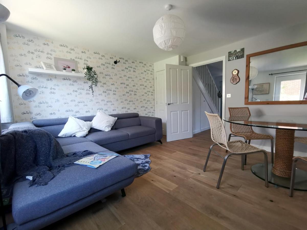 2 Bedroom House With Free Parking Lyme Regis Exterior foto