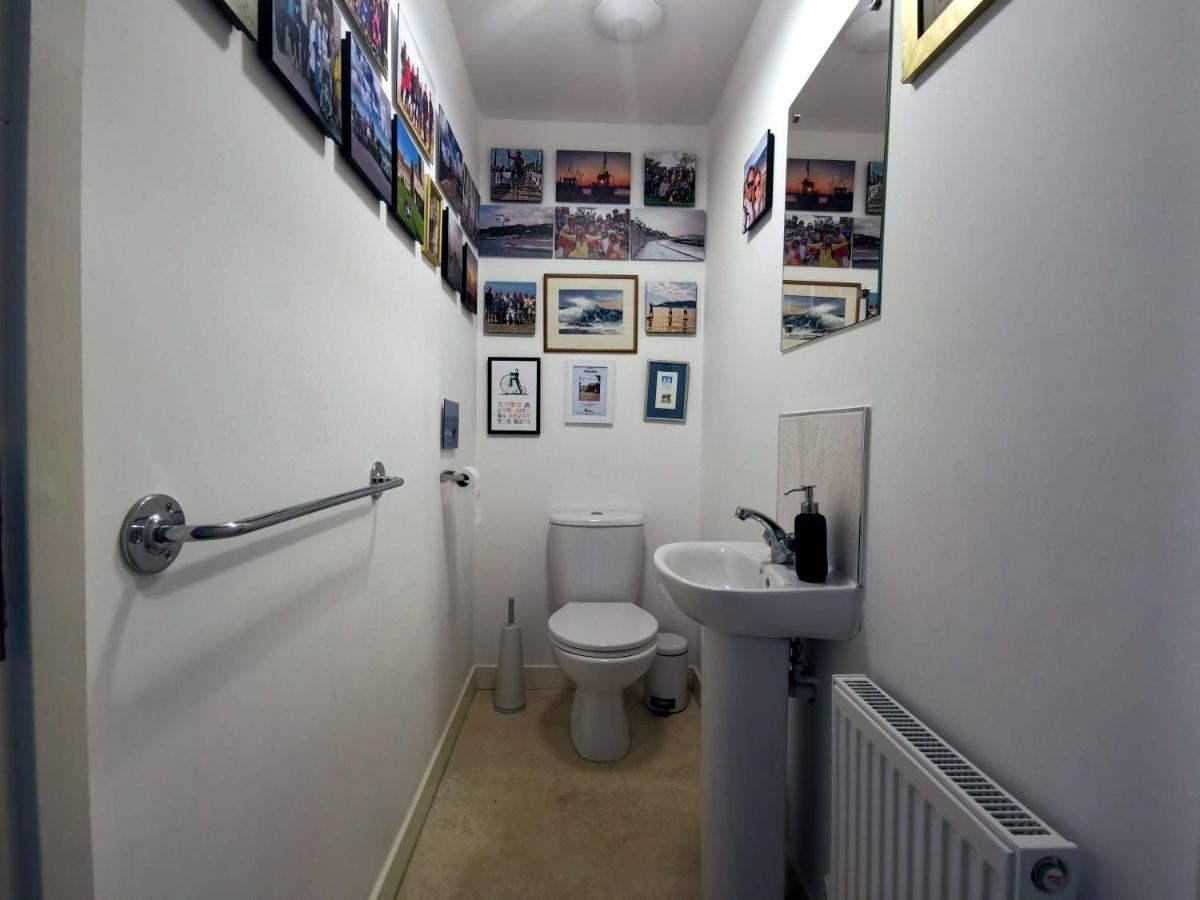 2 Bedroom House With Free Parking Lyme Regis Exterior foto